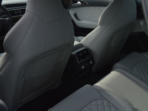 Used 2016 Audi S6 Premium Plus image 31