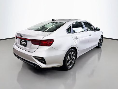 Used 2019 Kia Forte LXS FWD image 9