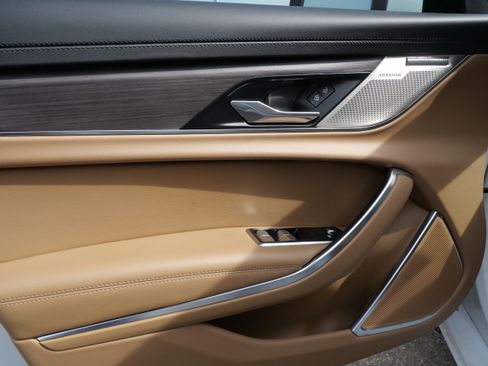 Certified 2021 Jaguar XF SE image 14