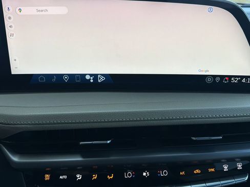 Certified 2024 Cadillac XT4 Luxury w/ Cold Weather Package image 30