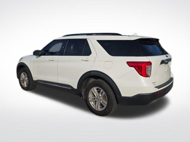 Used 2021 Ford Explorer XLT w/ Equipment Group 202A AWD/4WD image 5