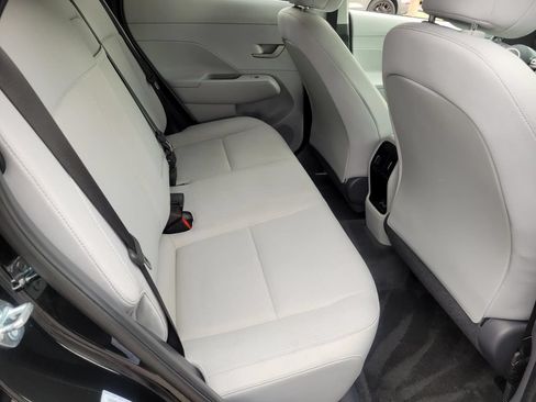 Used 2025 Hyundai Kona SEL FWD image 11