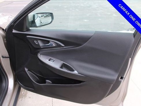 Used 2022 Chevrolet Malibu LT image 20