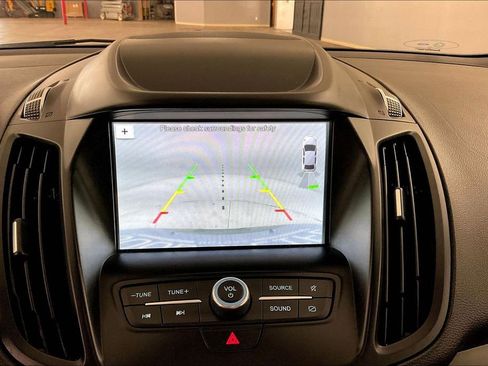 Used 2019 Ford Escape SEL image 14