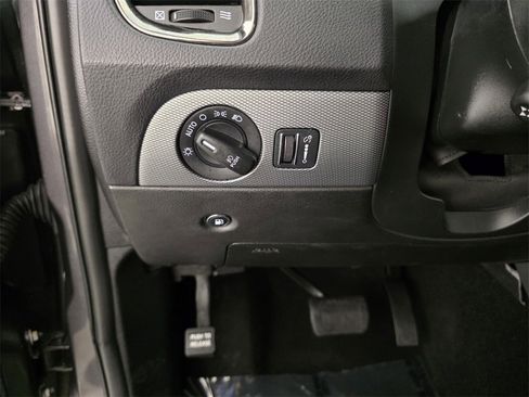 Used 2020 Dodge Durango R/T w/ Technology Group image 30