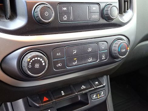 Used 2019 Chevrolet Colorado LT w/ LT Convenience Package image 15