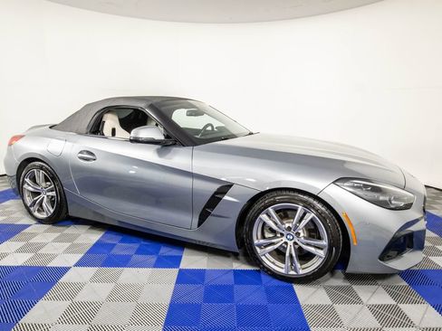 Used 2023 BMW Z4 sDrive30i w/ Premium Package RWD image 4