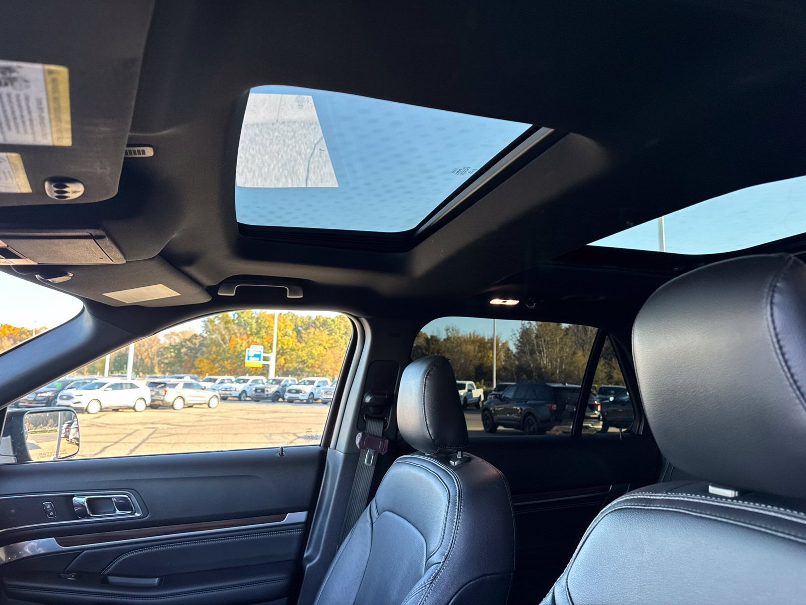 Certified 2019 Ford Explorer Limited w/ Ford Safe & Smart Package AWD/4WD image 23