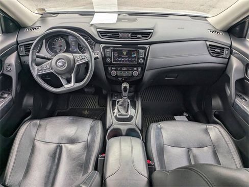 Used 2019 Nissan Rogue SL image 16