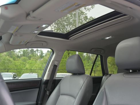 Used 2019 Subaru Outback 2.5i Limited image 18