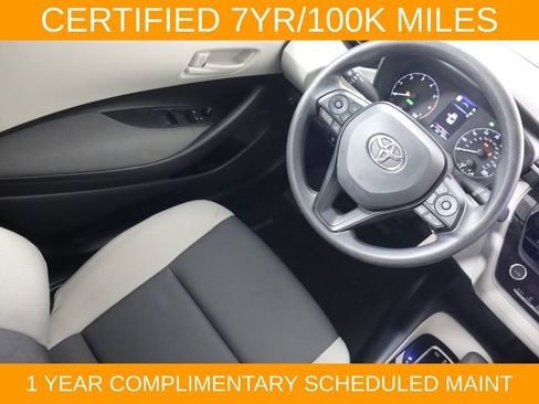 Used 2025 Toyota Corolla LE FWD image 16