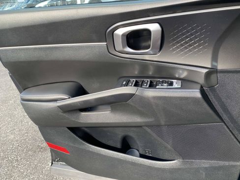 Used 2023 Kia Sorento S FWD image 21