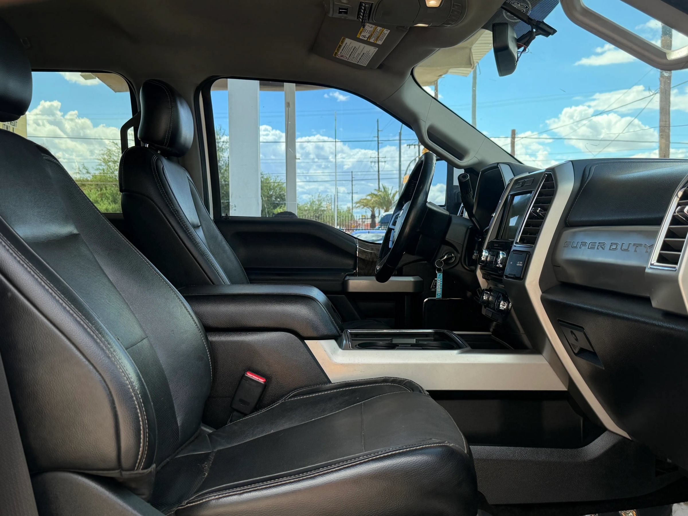 Used 2017 Ford F350 Lariat AWD/4WD image 15