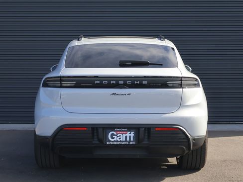 Certified 2025 Porsche Macan 4 Electric AWD/4WD image 11