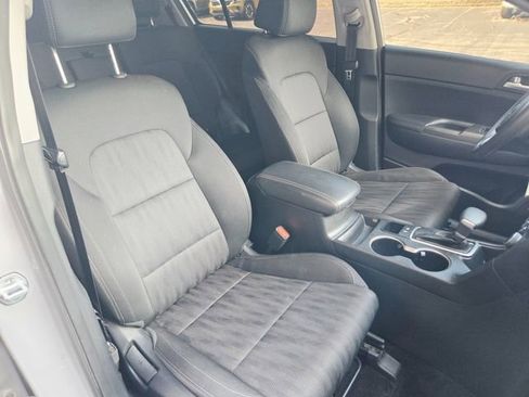 Used 2019 Kia Sportage LX image 17