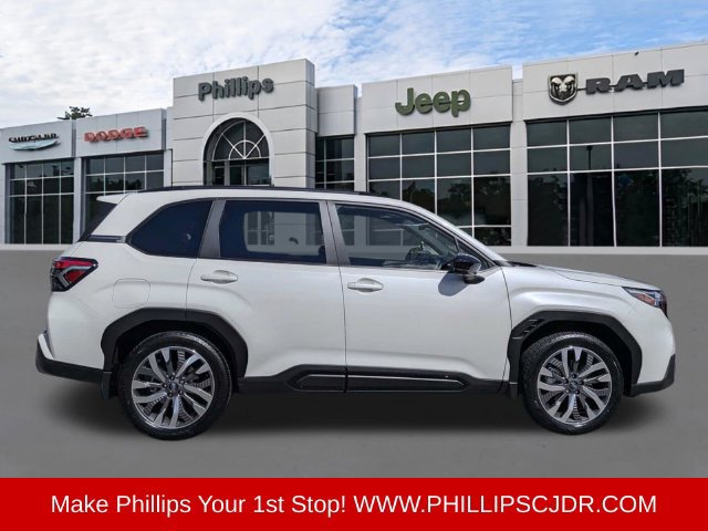 Used 2025 Subaru Forester Touring w/ Popular Package - Touring AWD/4WD image 2