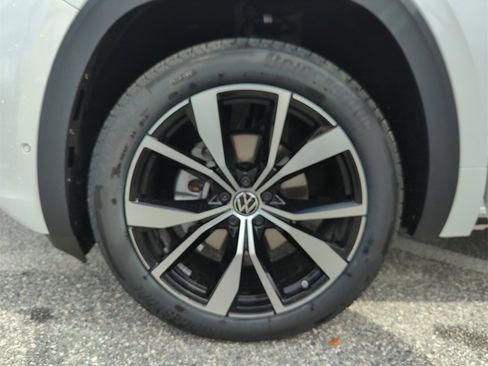 New 2026 Volkswagen Atlas SEL Premium R-Line image 44