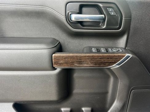Used 2022 GMC Sierra 1500 Elevation image 11