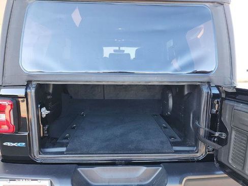 Used 2023 Jeep Wrangler Unlimited Sahara image 13