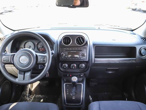 Used 2017 Jeep Patriot Sport w/ Power Value Group FWD image 13