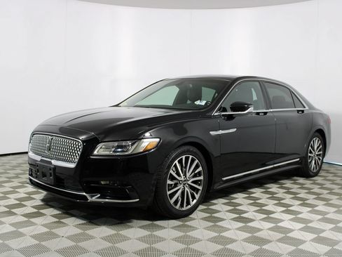 Used 2017 Lincoln Continental Select FWD image 3