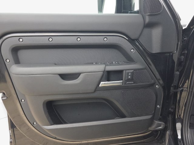 Used 2025 Land Rover Defender 110 S AWD/4WD image 26