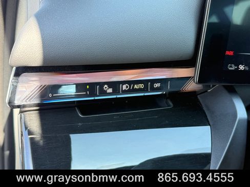 Used 2025 BMW i5 xDrive40 w/ Executive Package image 28