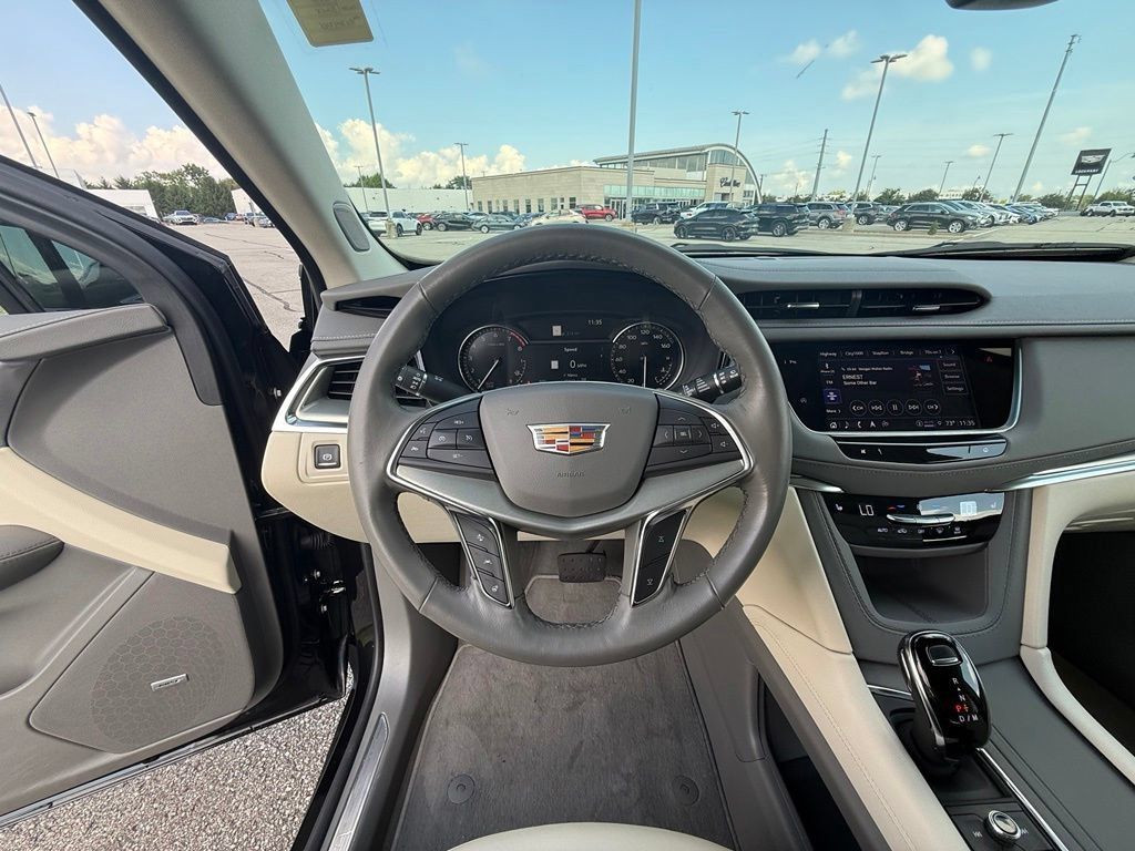 Certified 2024 Cadillac XT5 Premium Luxury AWD/4WD image 19