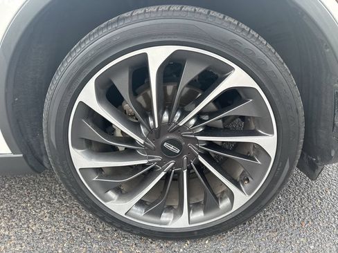 Certified 2023 Lincoln Aviator Reserve w/ Equipment Group 201A RWD image 9