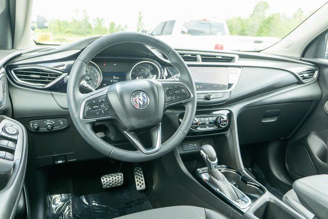 Used 2023 Buick Encore GX Select w/ Sport Touring Package FWD image 12