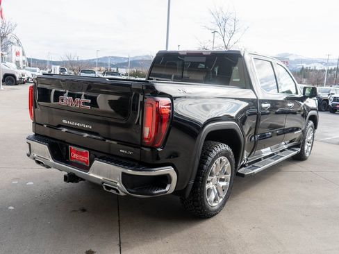 Used 2022 GMC Sierra 1500 SLT w/ SLT Premium Plus Package image 7