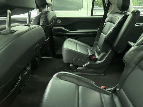 Used 2025 Lincoln Navigator L Reserve AWD/4WD image 13
