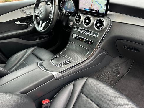 Used 2020 Mercedes-Benz GLC 350e 4MATIC image 17