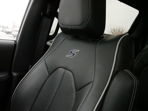 Used 2024 Chrysler Pacifica Limited w/ S Appearance Package image 34