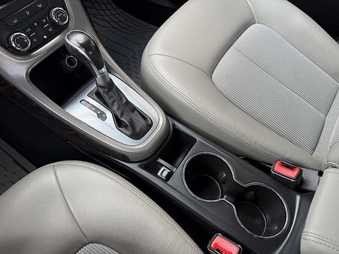 Used 2015 Buick Verano FWD image 13