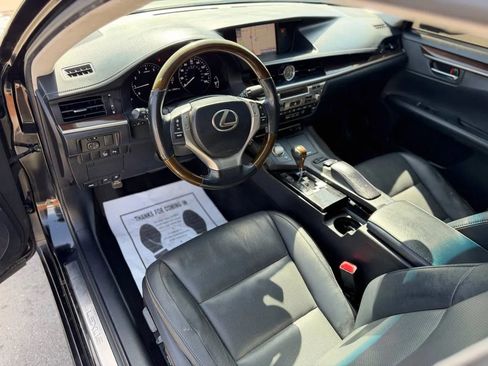 Used 2014 Lexus ES 350 w/ Premium Package FWD image 23