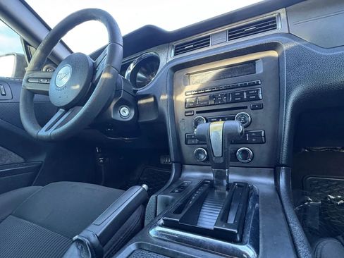 Used 2012 Ford Mustang Coupe RWD image 19