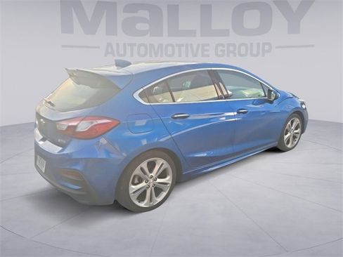 Used 2017 Chevrolet Cruze Premier image 3