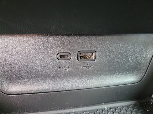 Used 2025 Chevrolet Equinox RS w/ Convenience Package III FWD image 18
