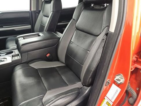 Used 2018 Toyota Tundra Limited w/ Limited Premium Package AWD/4WD image 15