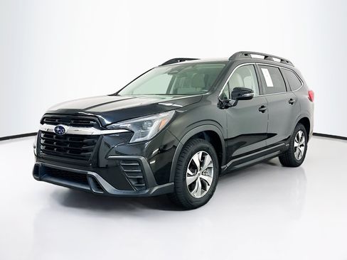 Used 2023 Subaru Ascent Premium w/ Convenience Package AWD/4WD image 3
