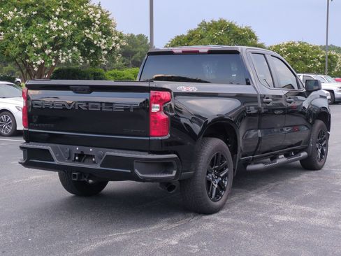 Used 2025 Chevrolet Silverado 1500 Custom w/ Turbomax Blackout Package AWD/4WD image 10