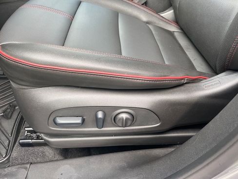 Used 2025 Chevrolet TrailBlazer RS w/ Convenience Package image 27