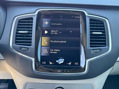 Used 2017 Volvo XC90 T6 Momentum w/ Vision Package image 21