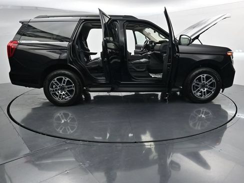 Certified 2025 Ford Expedition Active AWD/4WD image 39
