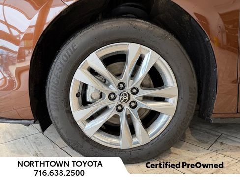 Used 2024 Toyota Sienna Limited AWD/4WD image 22