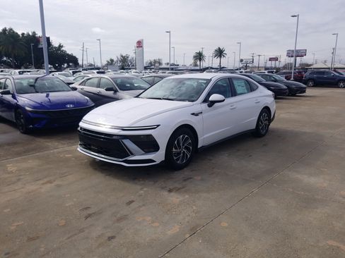 New 2026 Hyundai Sonata Blue FWD image 3