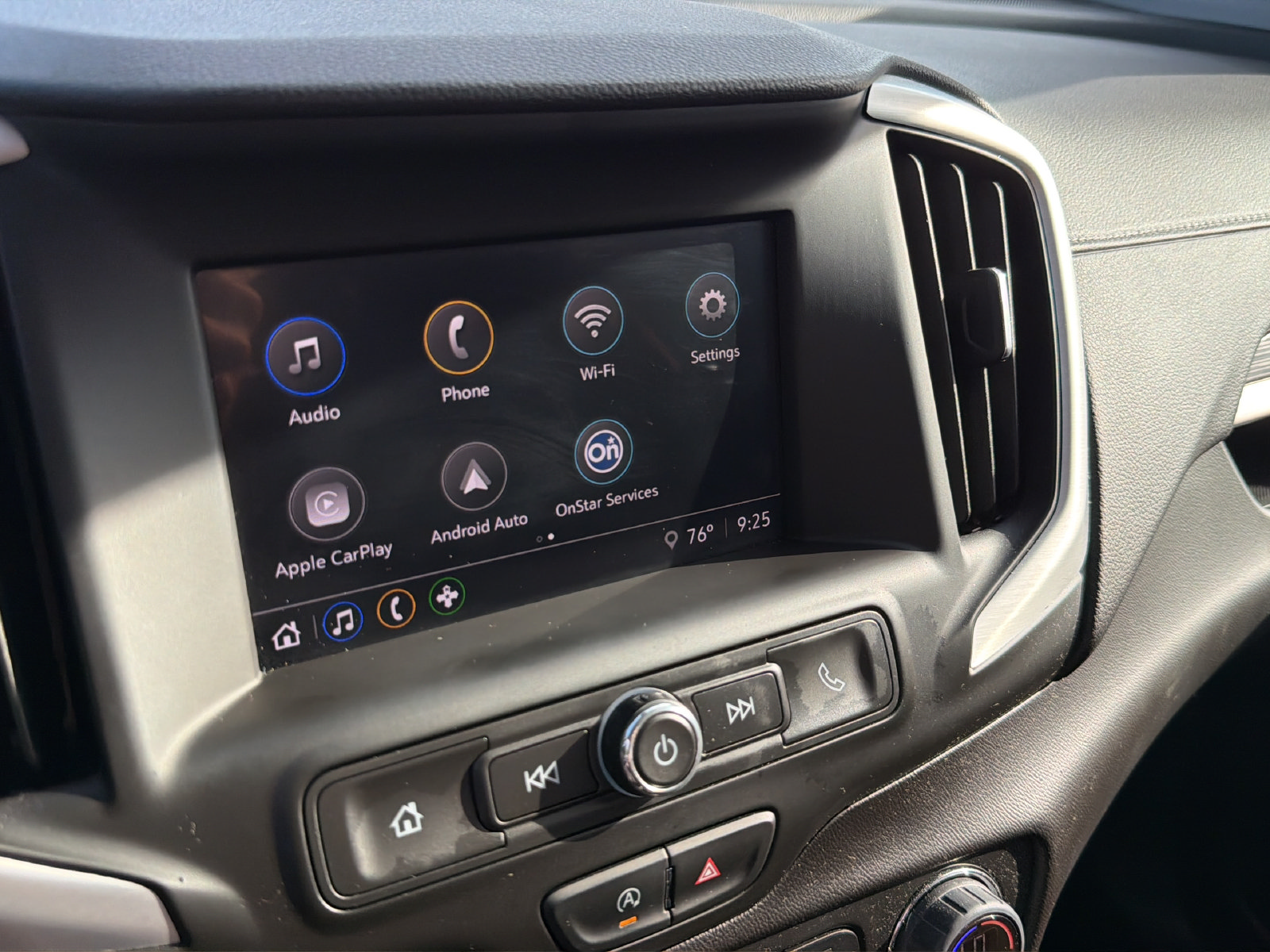 Used 2023 GMC Terrain SLE w/ Driver Convenience Package FWD image 24