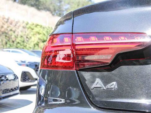 Used 2021 Audi A4 2.0T Premium w/ Convenience Package image 11