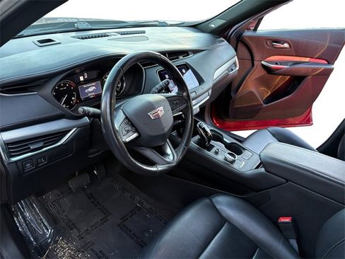 Used 2020 Cadillac XT4 Premium Luxury w/ Cold Weather Package image 9